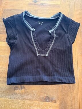 Urban Outfitters Black Ribbed Tee with Heather Gray Trim